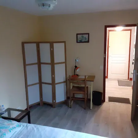 Chez Vous Chez Nous