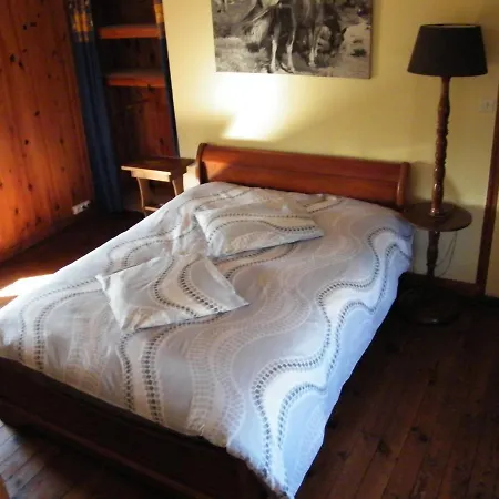 Chez Vous Chez Nous *