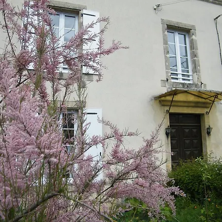 Chez Vous Chez Nous *